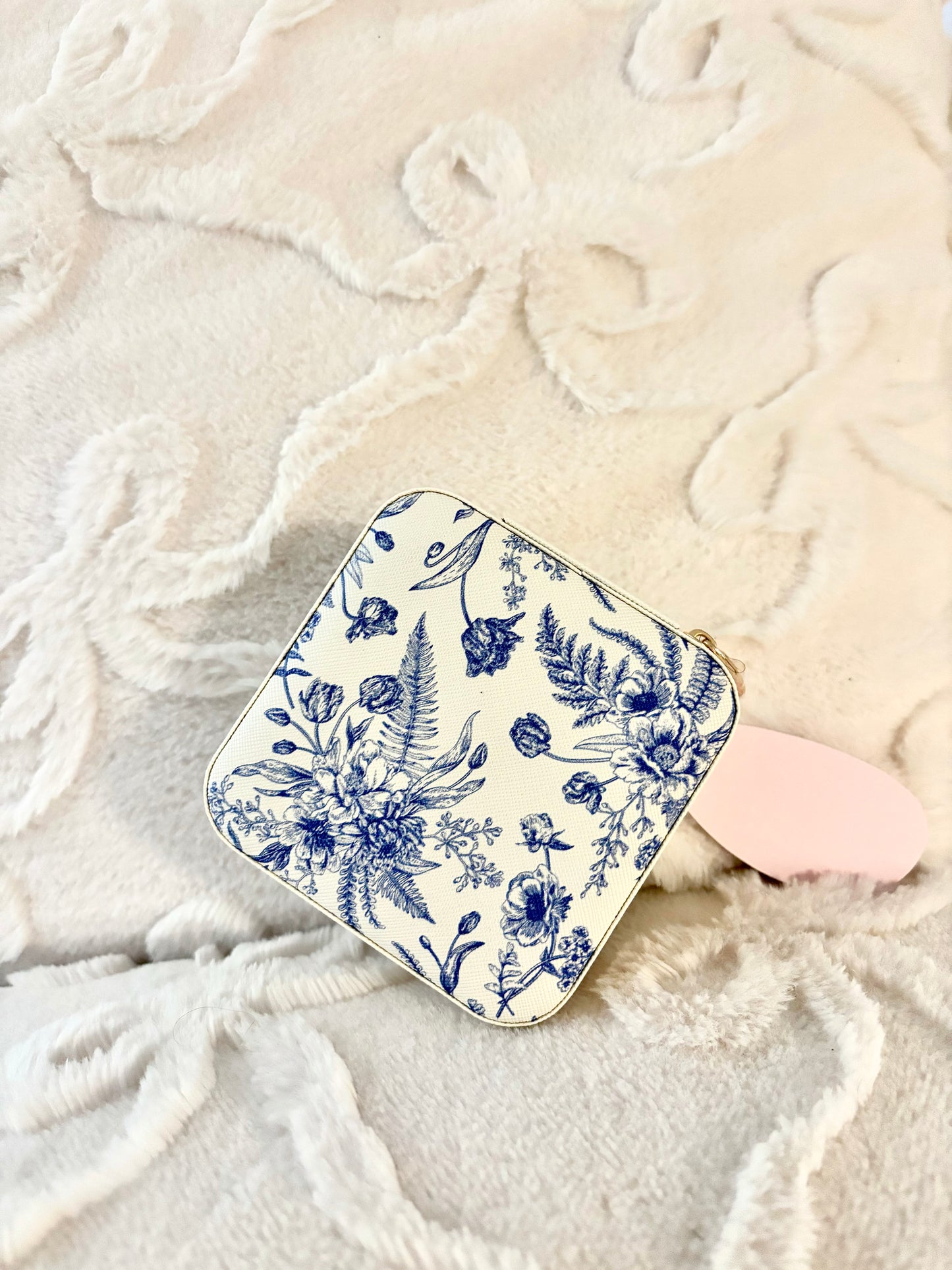 Compact Jewelry Box