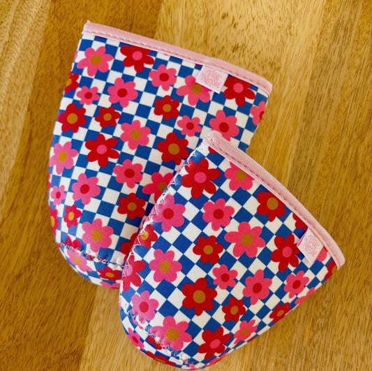 Checkered Coffee Sleeve
